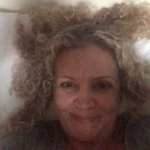 Meet your Posher, Alex - Picture 1 of 1